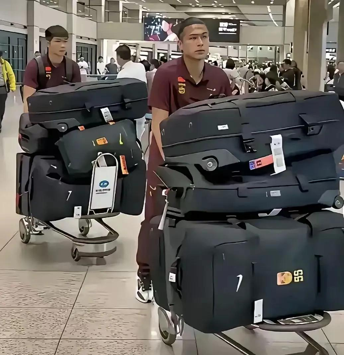 清晨足总杯传出新动向，西汉姆伤情更新，管理层表态——态度坚定，团队化学反应显著的简单介绍